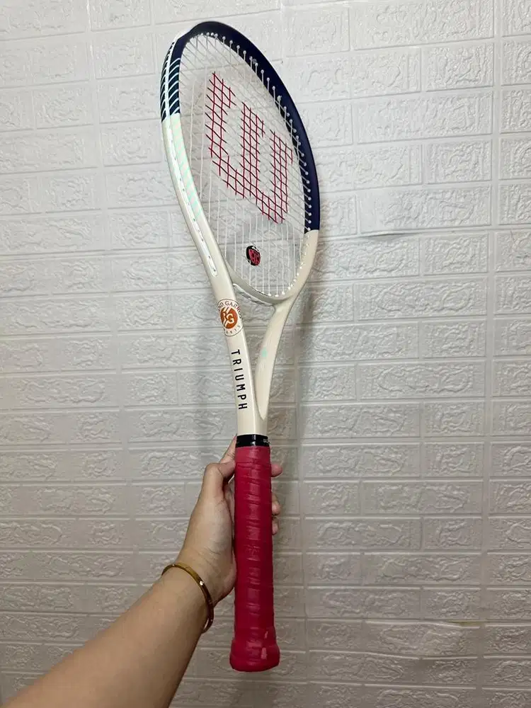 Raket Tenis WILSON Kondisi MULUSS 99% Grip asli masih mulus