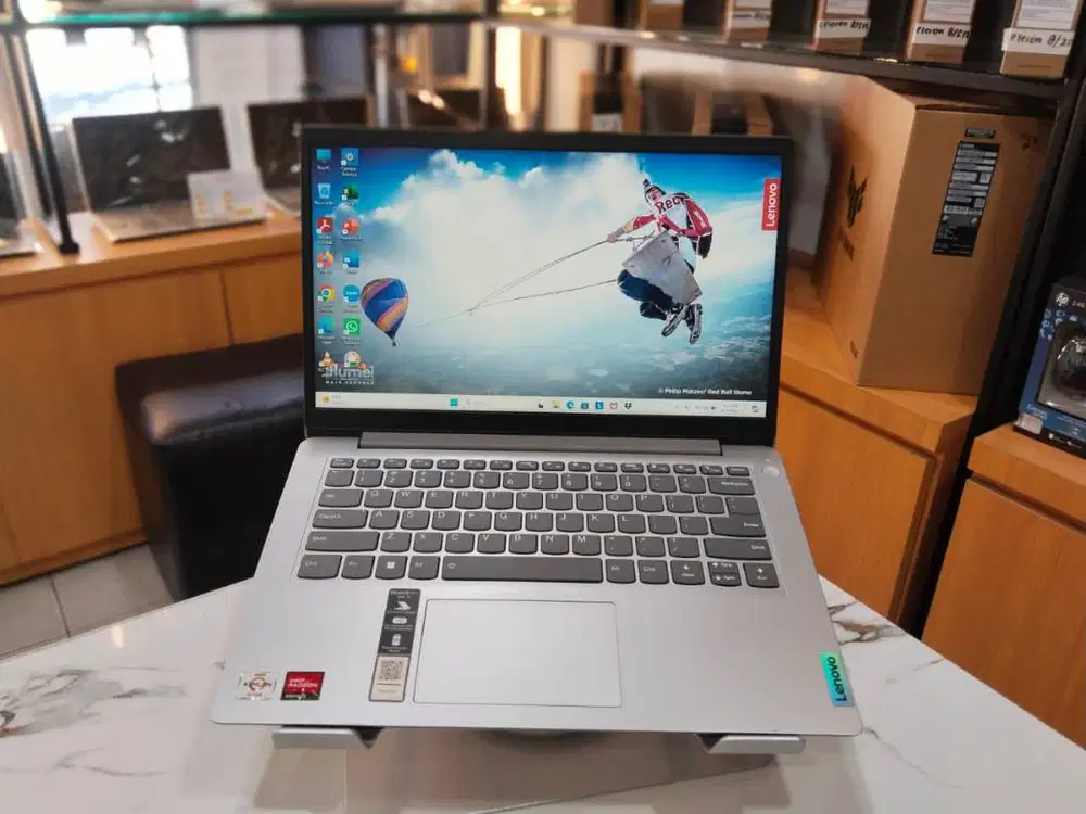 LENOVO IDEAPAD SLIM 1 14AMN7 AMD ATHLON SILVER 7120U/RAM 8GB/SSD 256GB