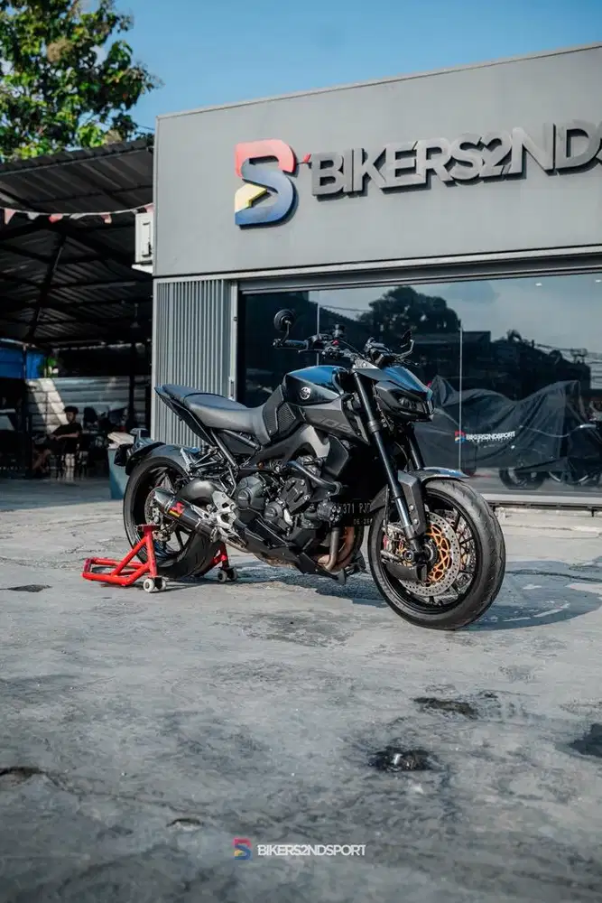 YAMAHA MT-09 MODIF