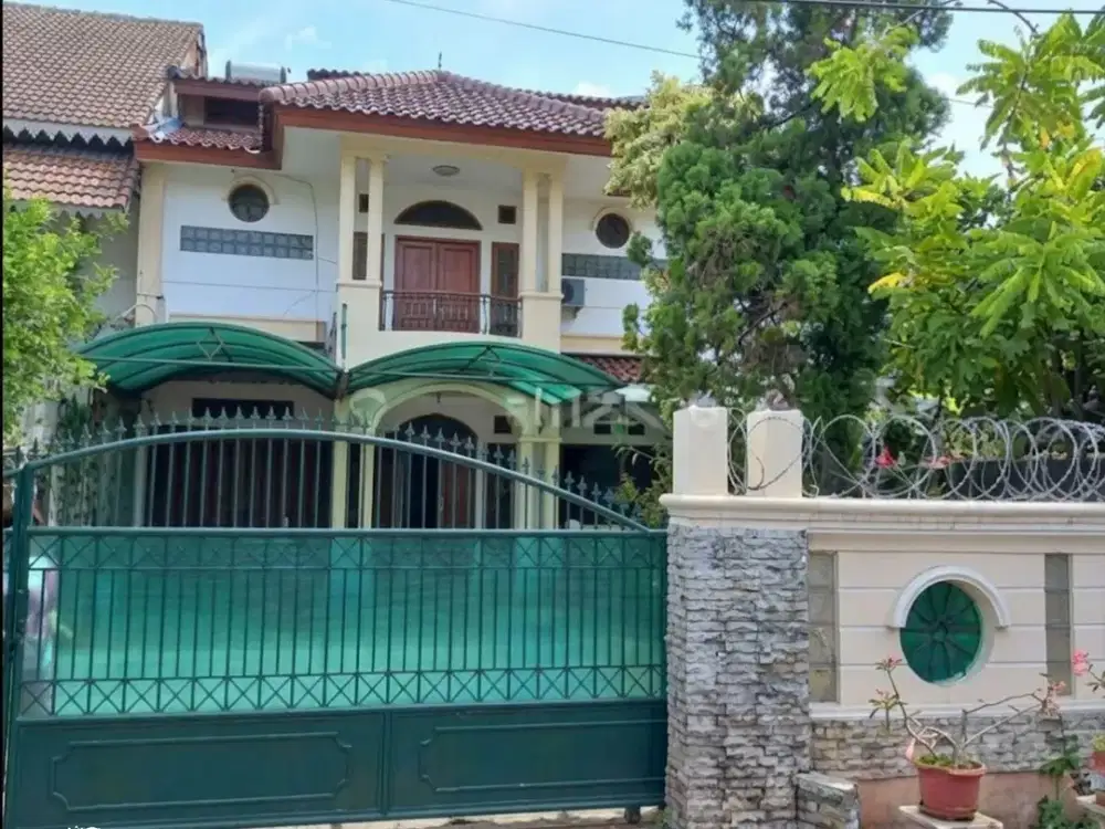 Potensi Passive Income Tinggi! Rumah Luas Kayu Manis Matraman, Cocok Untuk Usaha Kos-Kosan / Office
