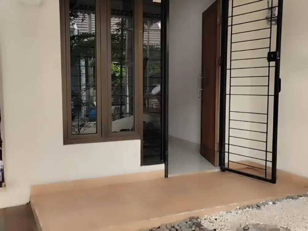 Disewakan Rumah  Komplek The Nanjung Regency - Cimahi
