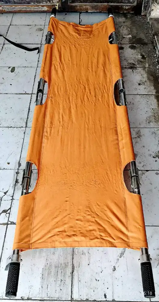 Tandu lipat 4 aluminium