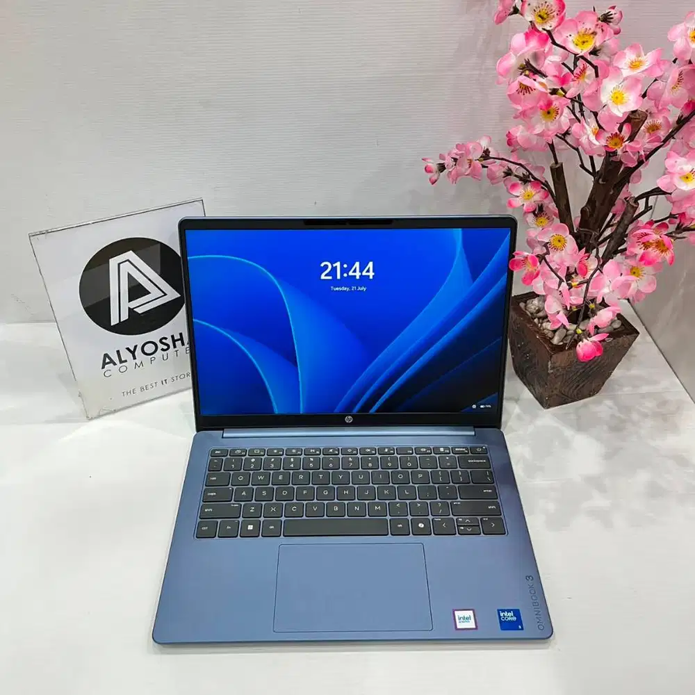 Laptop HP Omnibook 3 HU0115TU Core 3 100U 8GB SSD 512GB