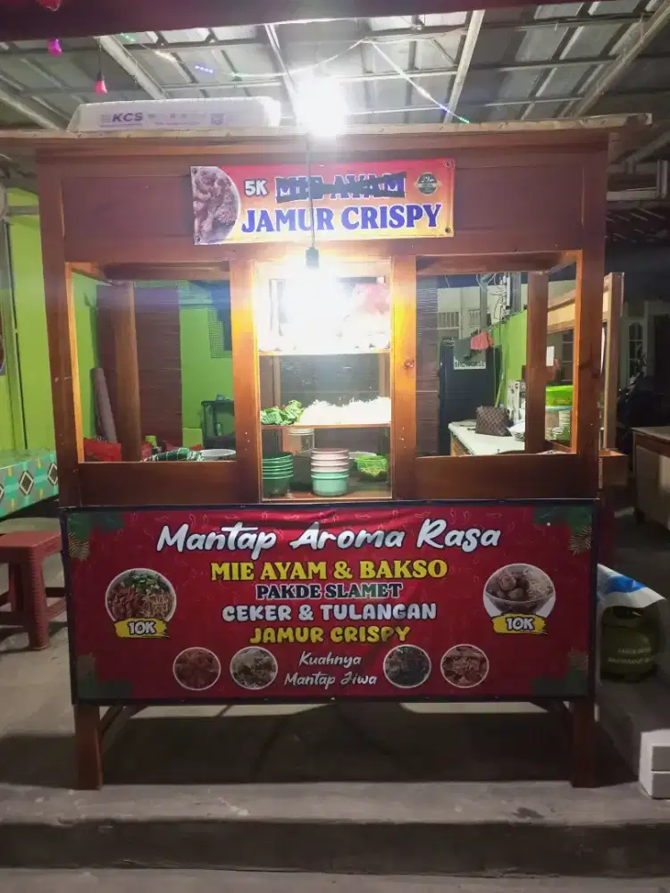 Dicari Segera Pegawai Mie Ayam & Bakso