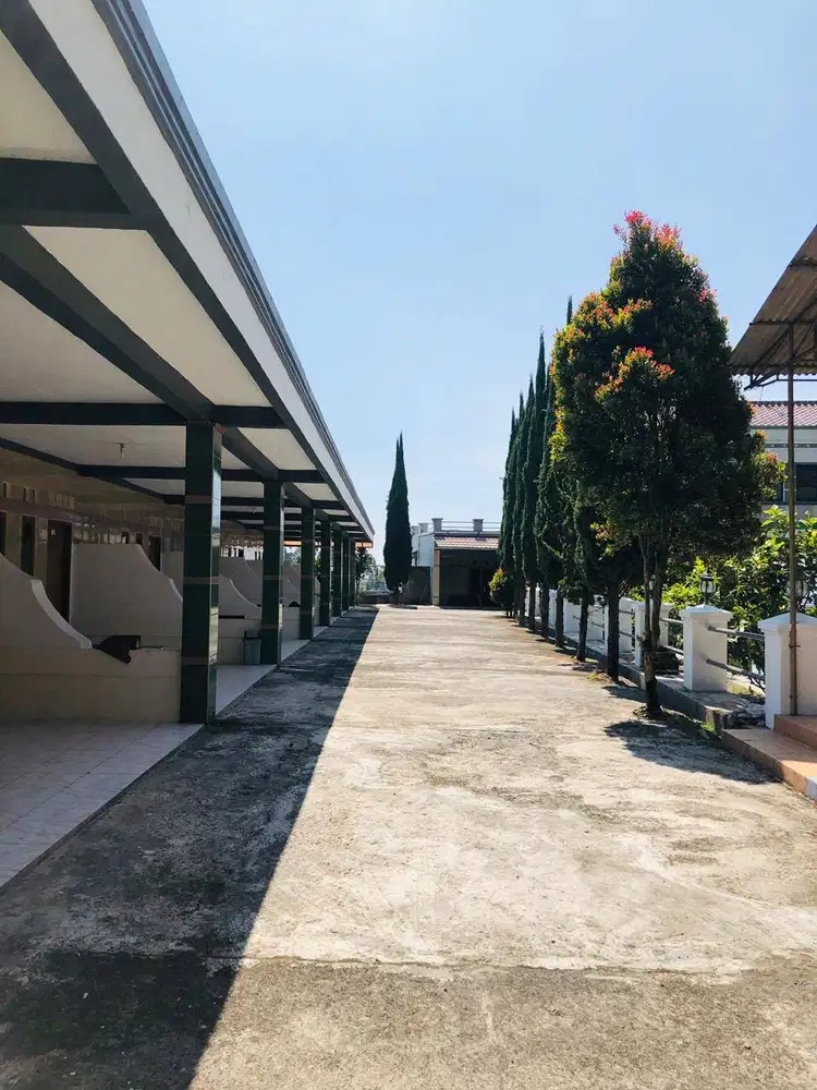 Dijual Hotel & Resort Ciwidey Dikelilingi Destinasi Wisata Favorit