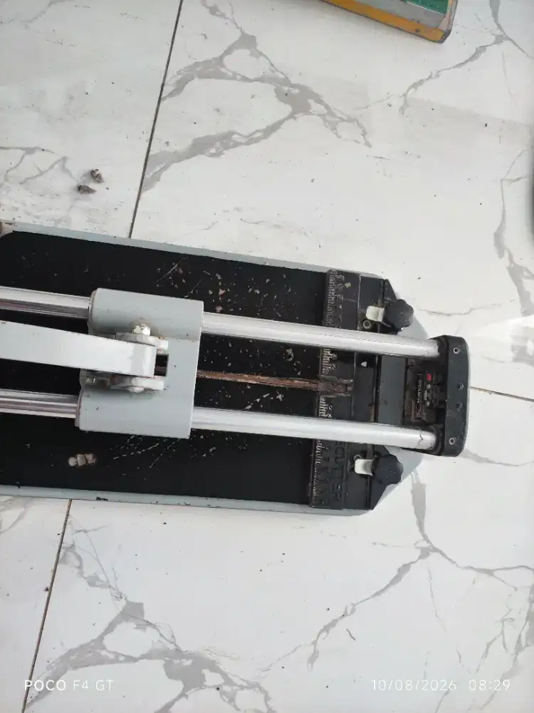 Potong keramik manual german