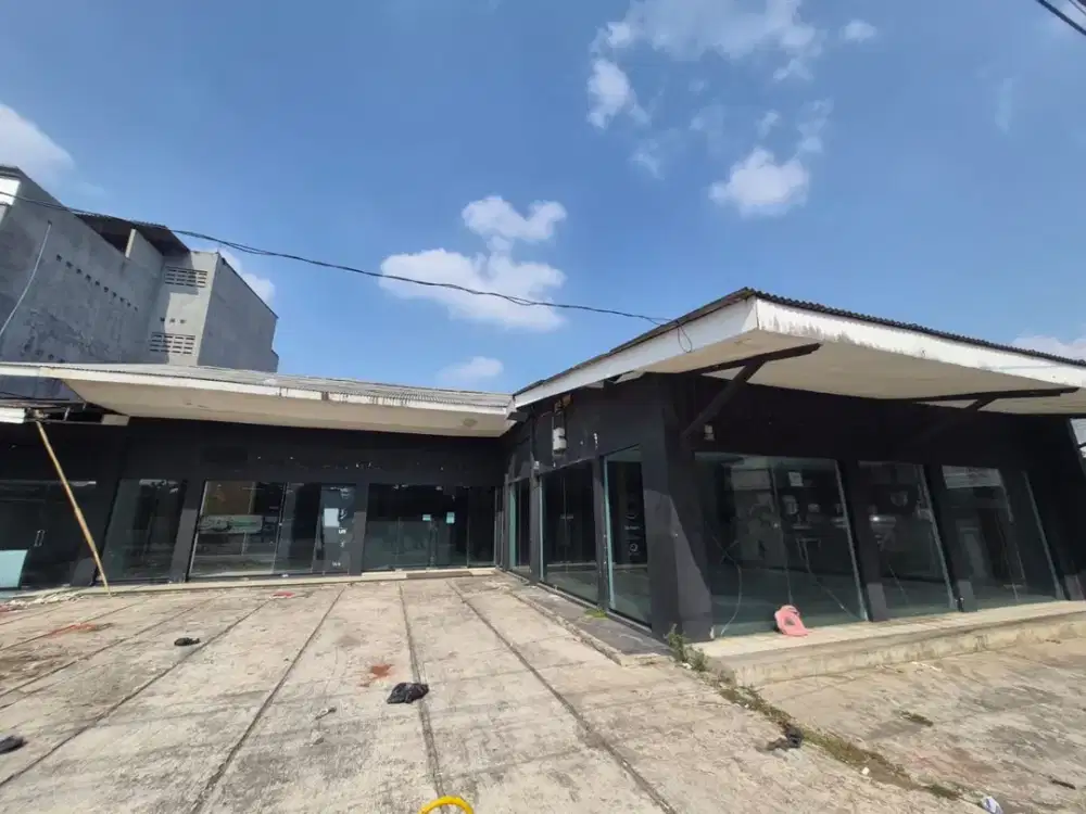 Disewakan workshop lokasi strategis di Raya Pekayon, Bekasi Selatan