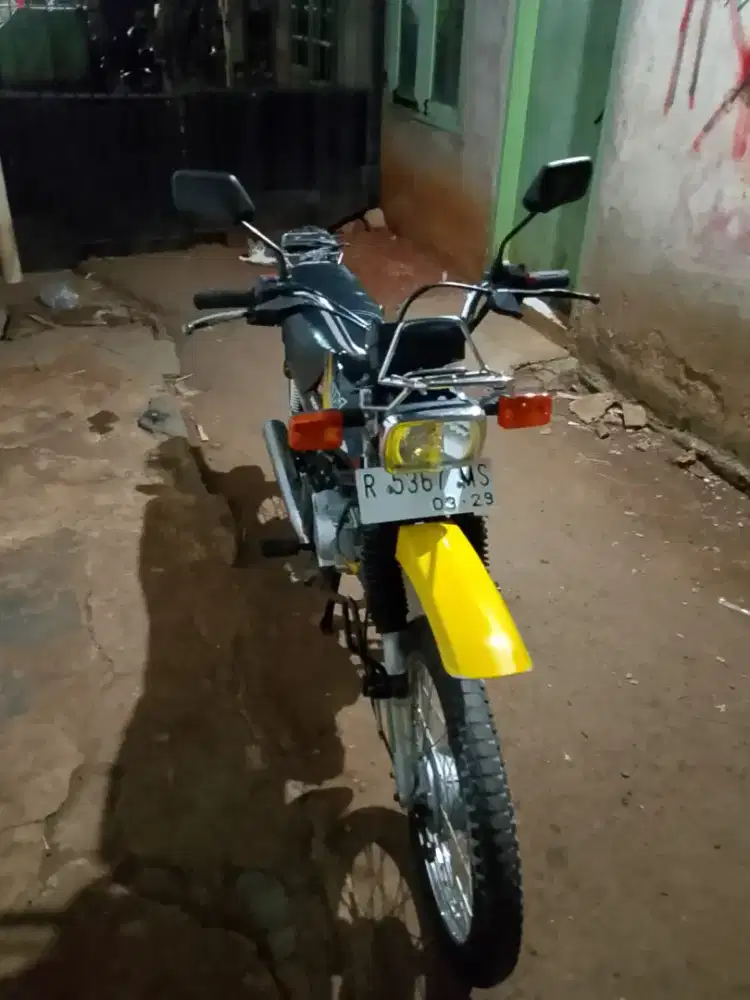Honda win 100 tahun 2005