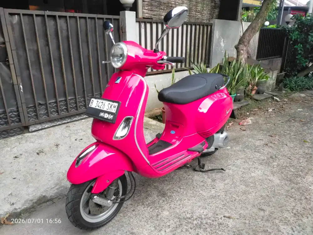 DIJUAL (BU) SEGERA VESPA LX150 IE 3V AT ISTIMEWA PEMAKAIAN EX WANITA