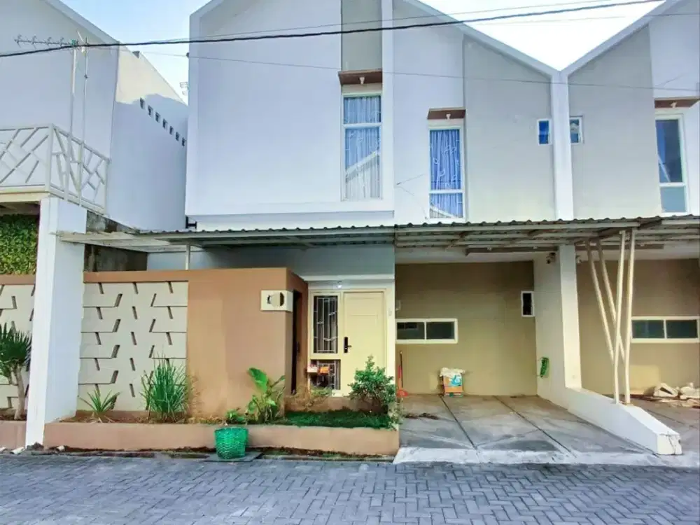 Rumah Cluster Cantik 2Lt Full Furnished Dwkat Luwes Gentan