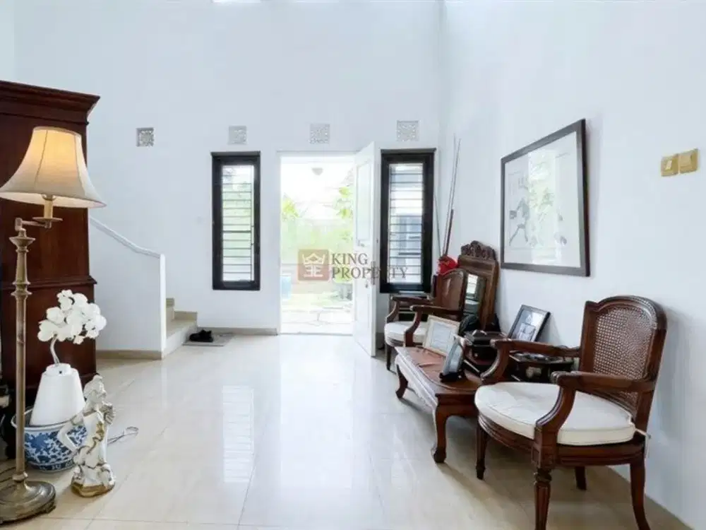 Dekat RS Pondok Indah, Siloam & Mall Puri, Minimal Sewa 2 Tahun Rumah Kavling DKI Meruya 340m² Partially Furnished Jakarta Barat