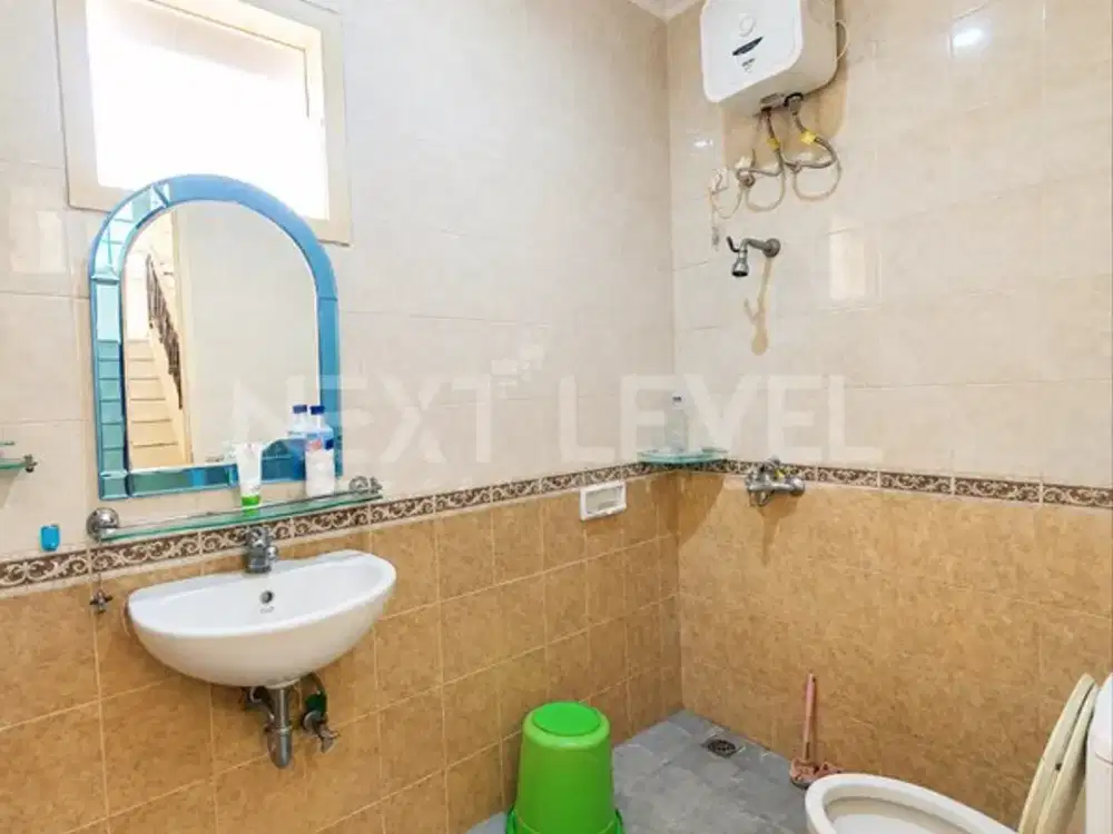 Dijual rumah classic modern citraland utama raffles garden terawat siap huni minim renov semi furnished