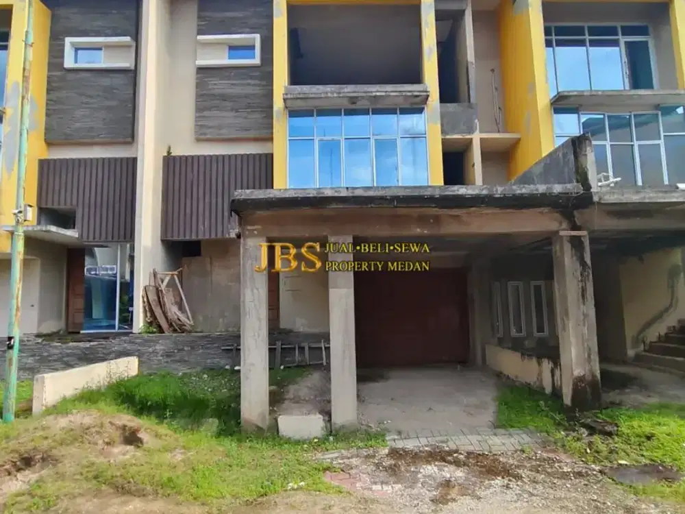 Jual Rumah 2,5 Tingkat di Komplek Graha Mansion Jalan Kapten Sumarsono - Helvetia
