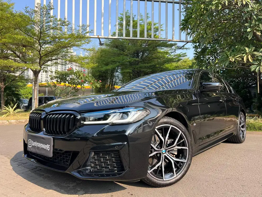 KM.11.000 BMW 520i M-SPORT 2023/2024 BLACK 520 i NEW PROFILE iDrive7