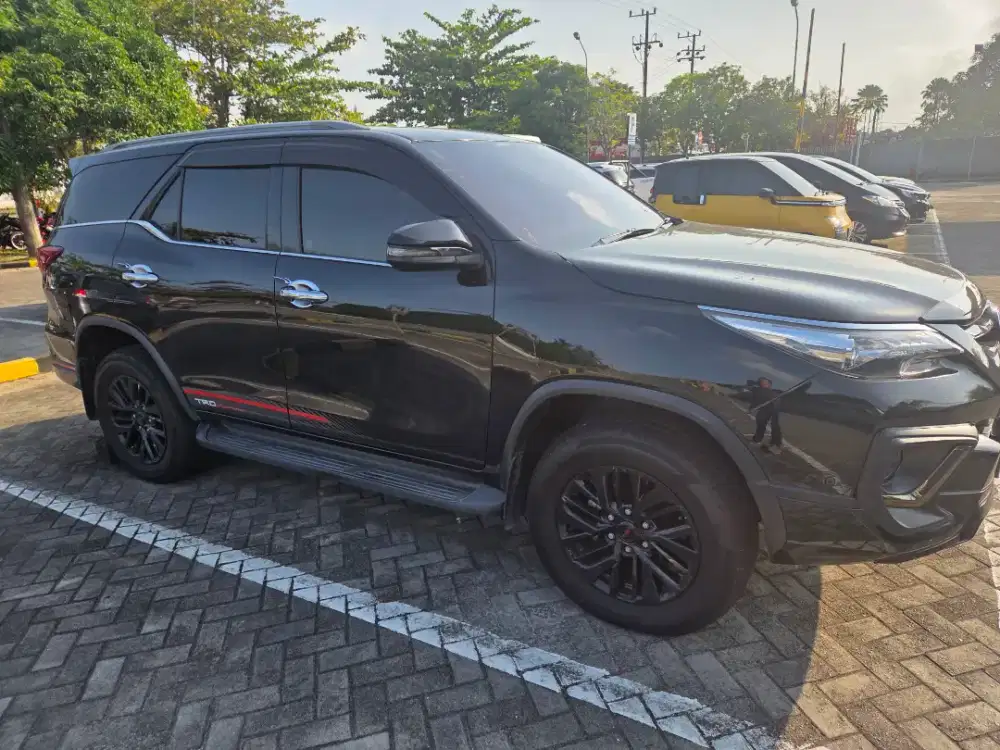 Fortuner VRZ 4x2  2.4 Diesel ISTIMEWA LOW KILOMETER