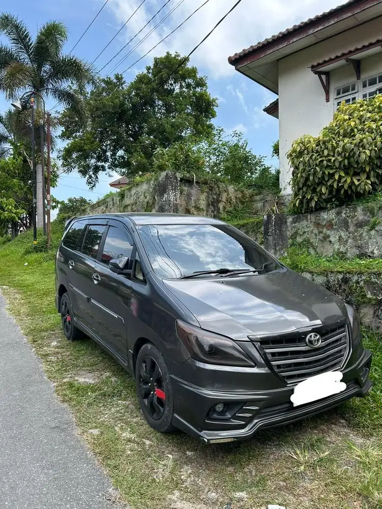 Toyota Kijang Innova 2005 Bensin