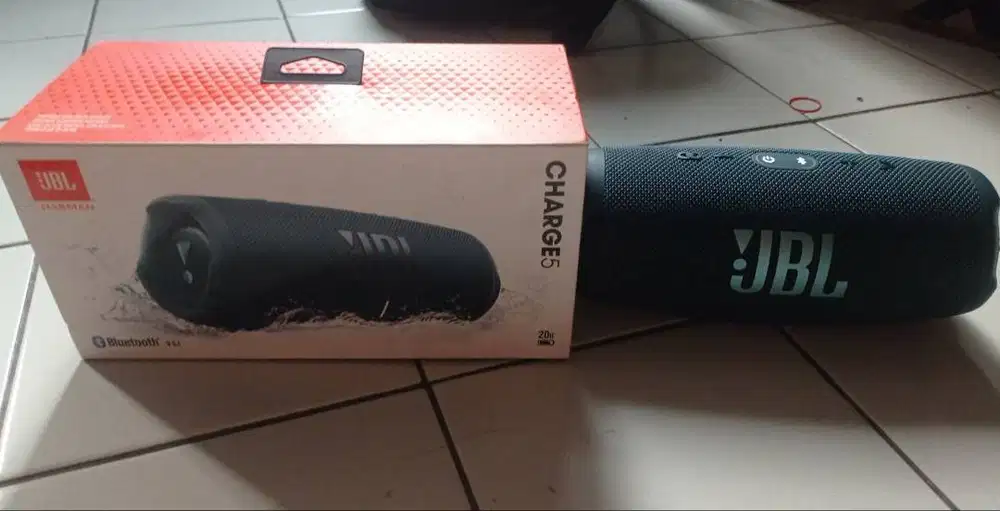 JBL charge 5 second