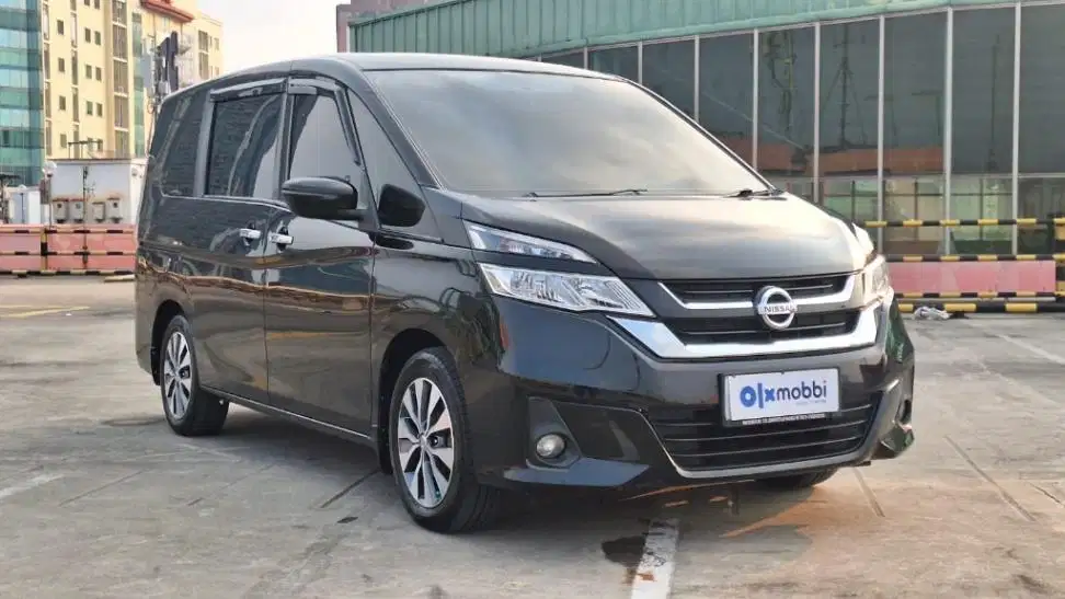Pajak Panjang - Nissan Serena 2.0 X Bensin-AT 2019