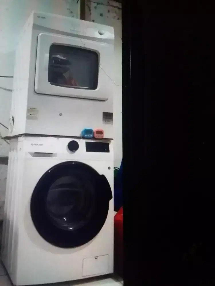 mesin cuci front loading  dan mesin dryer mjster spin