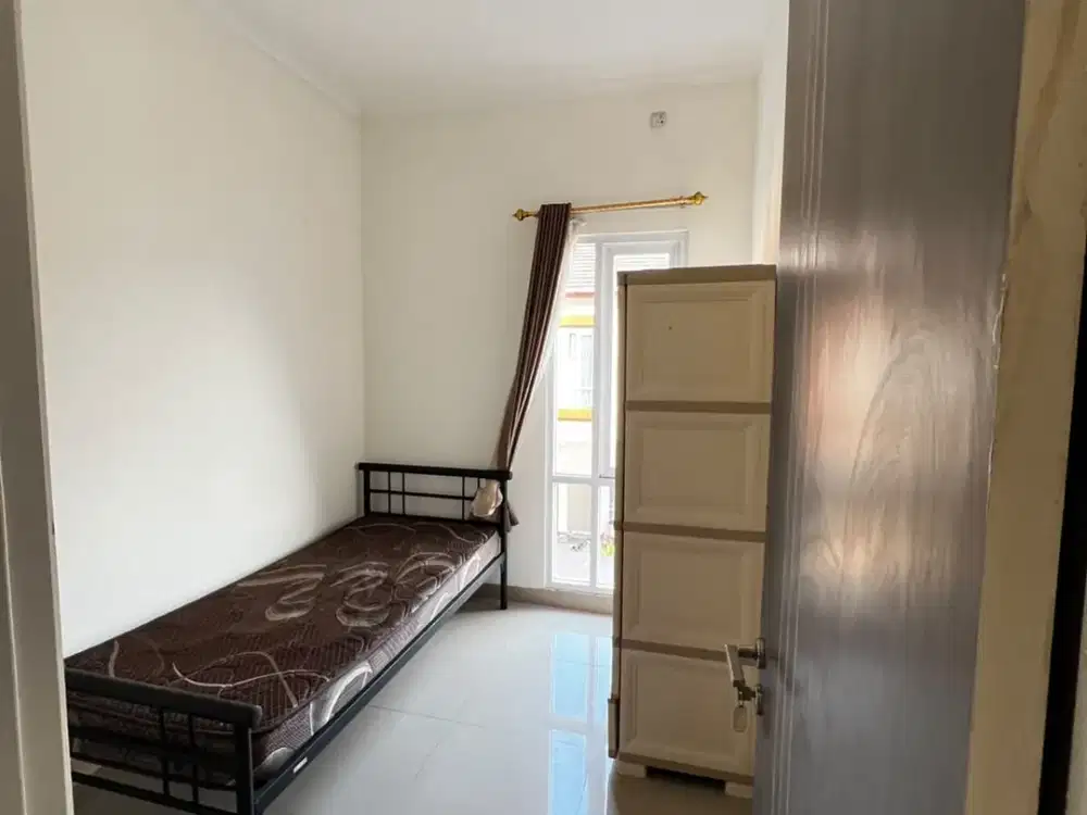 Kost Strategis Jatinangor, Jalan Kaki ke Kampus