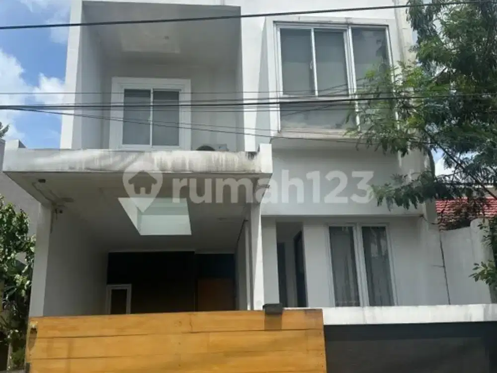 Dijual Rumah 2 Lantai SHM Furnished di BSD Kencana Loka Full Furnished