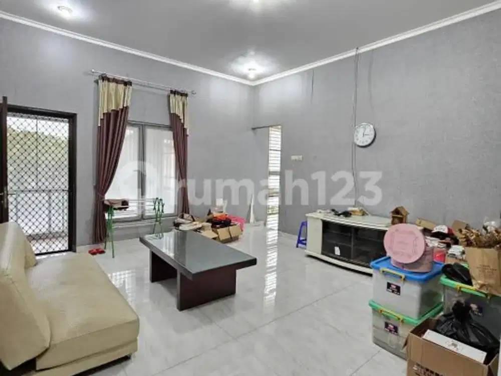 Rumah Furnished Hoek Icon BSD