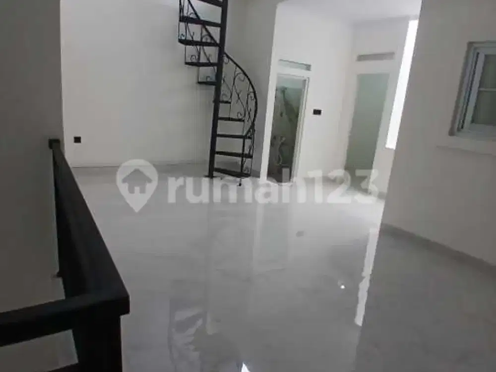 Dijual Rumah Bangunan Full Delatinos 2 ½ Lantai - BSD