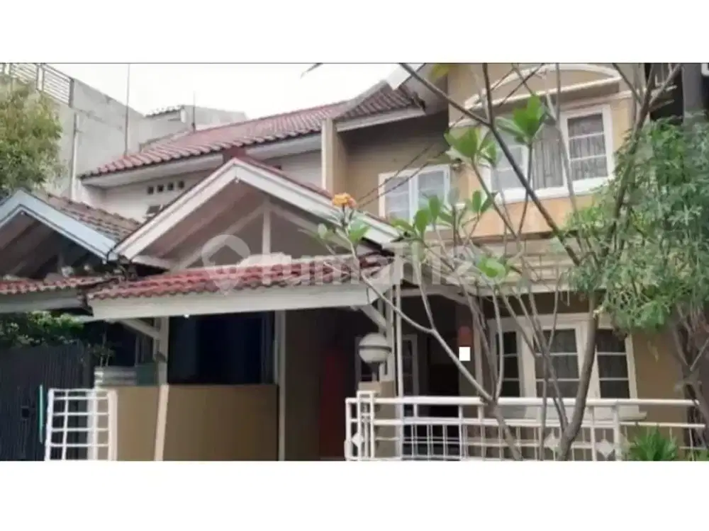 Rumah 2,5 Lantai di Sektor 7A Gading Serpong, Tangerang