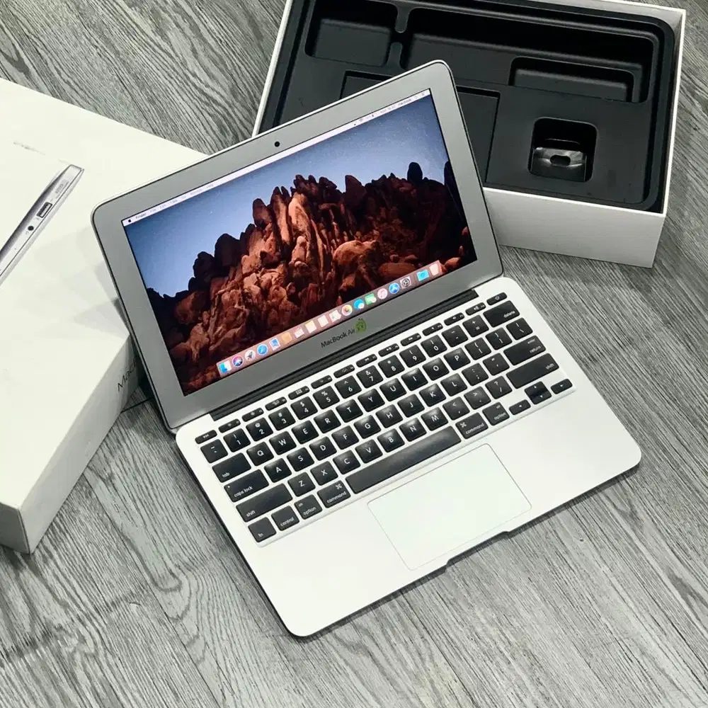 EX IBOX MACBOOK AIR 2015 4GB/128GB FULLSET