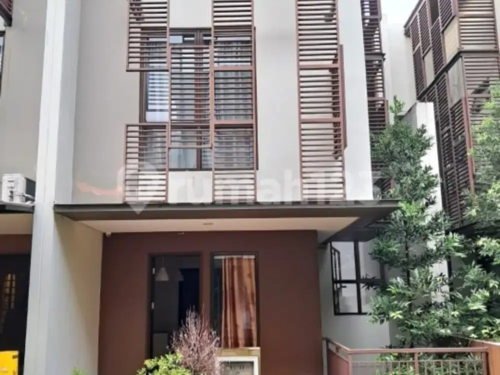 Dijual Rumah 3 Lantai Siap Huni di Cluster Whelford Greenwich BSD