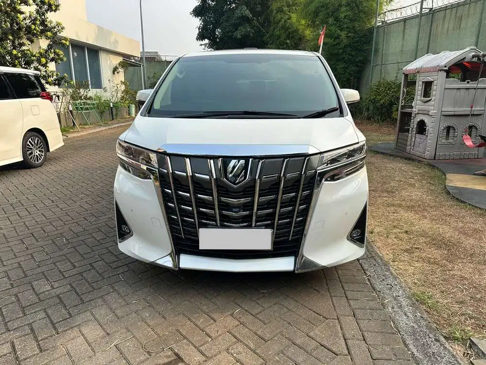 For sale alphard gen 3 2018 KM LOW 600JTAAN!!!