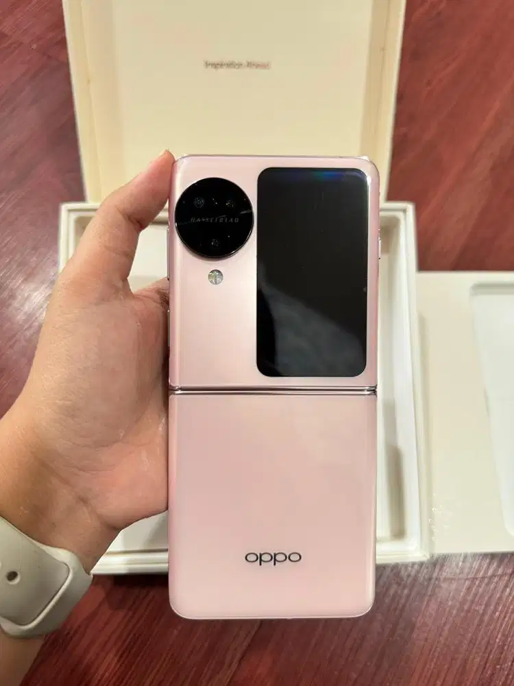 Oppo Reno N3 flip 12/256 second