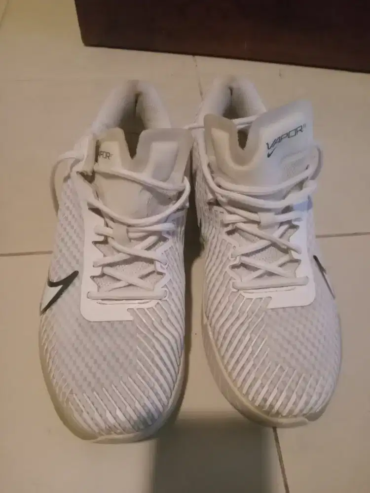 sepatu Nike original size 43 second 97% mulus cod menteng