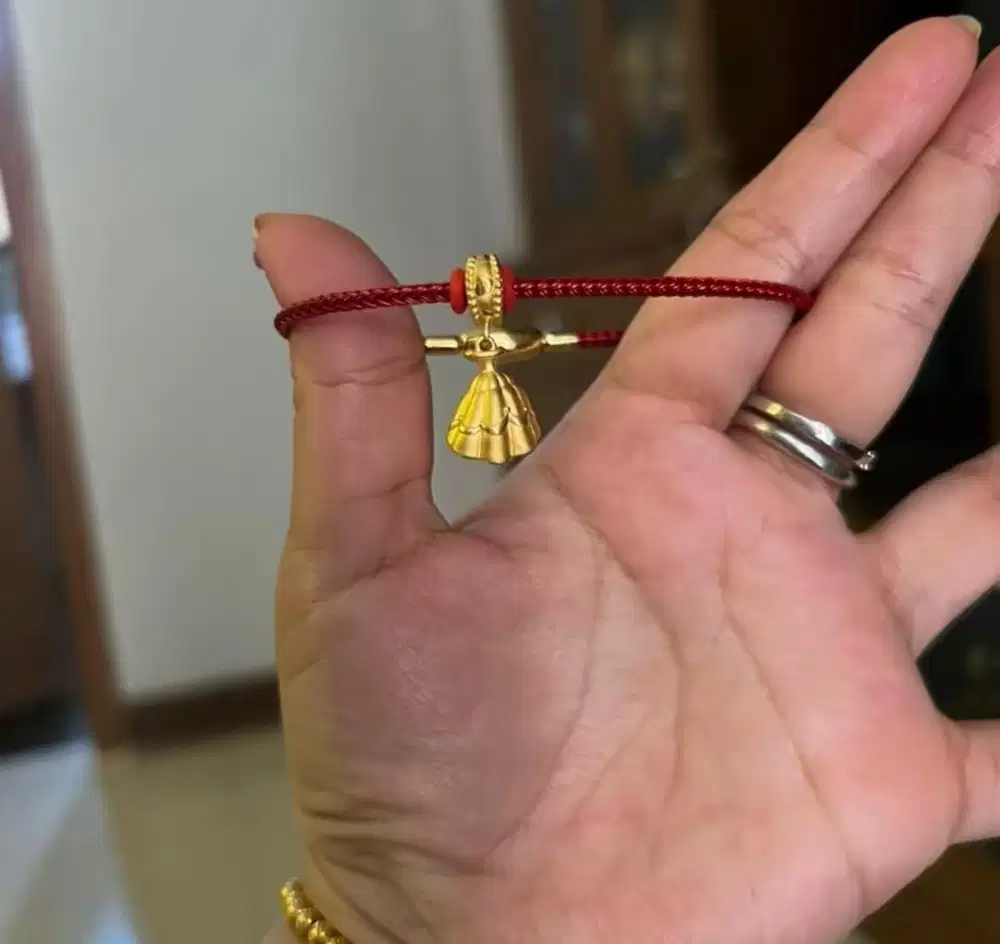 Leontin Chow tai Fook Disney dress Belle 24K