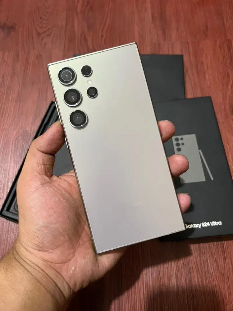 Samsung S24 ultra 12/256 second