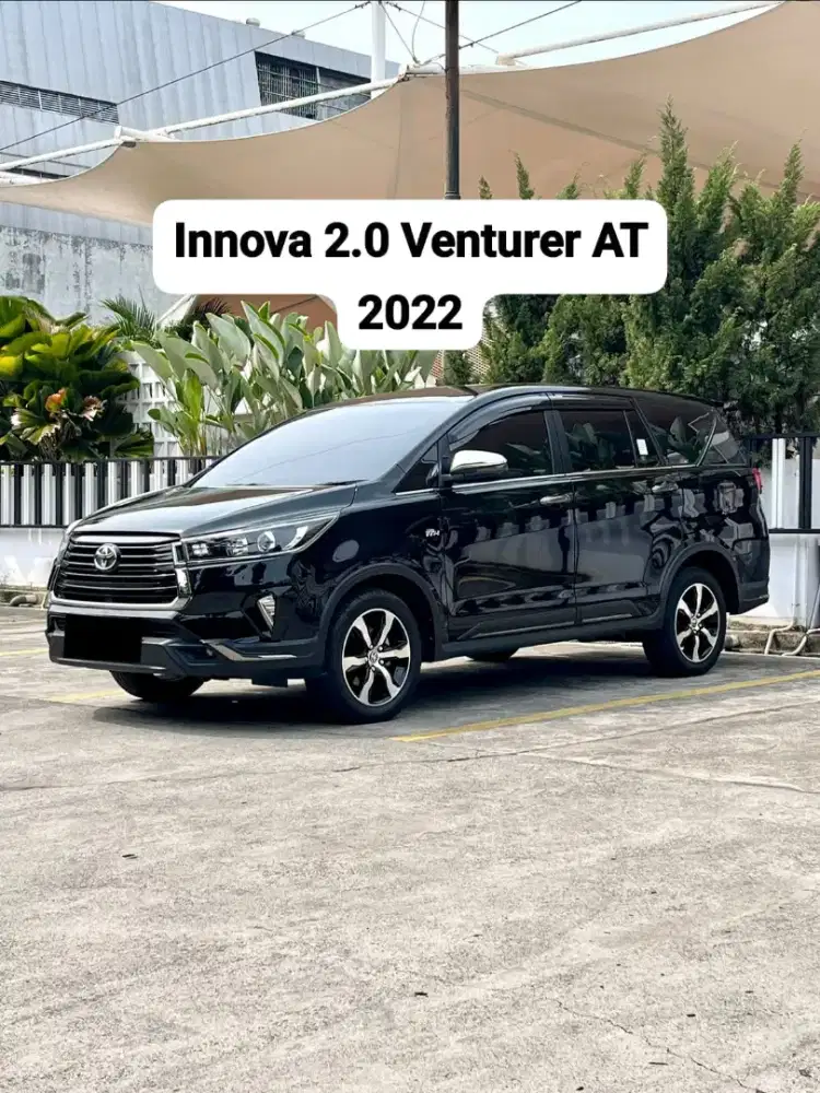 Innova 2.0 Venturer Bensin AT 2022 , Km 40 ribuan