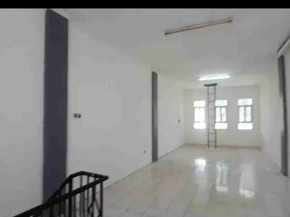 Disewa ruko 2 lantai pondok kelapa Jakarta timur