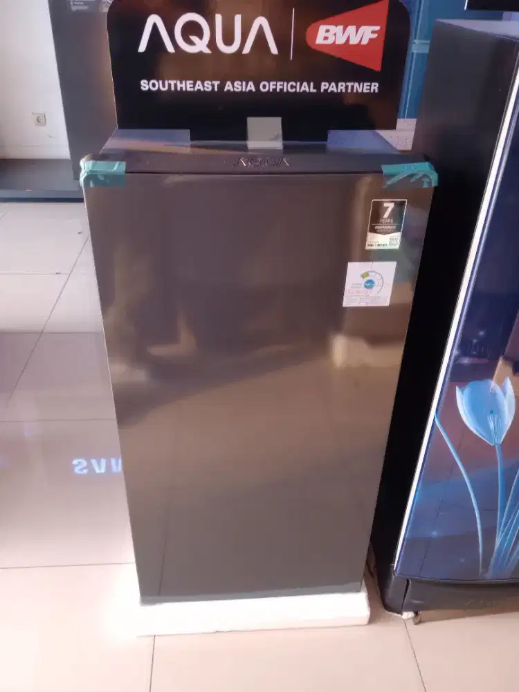 Bisa Cicilan.Aqua Kulkas 1Pintu AQR-D185MDS Silver Kapasitas 145 Liter