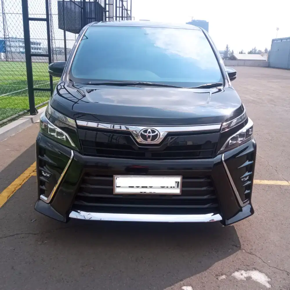 TOYOTA VOXY 2020