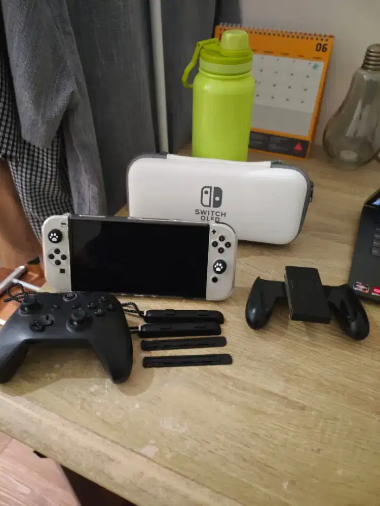 Nintendo switch oled white