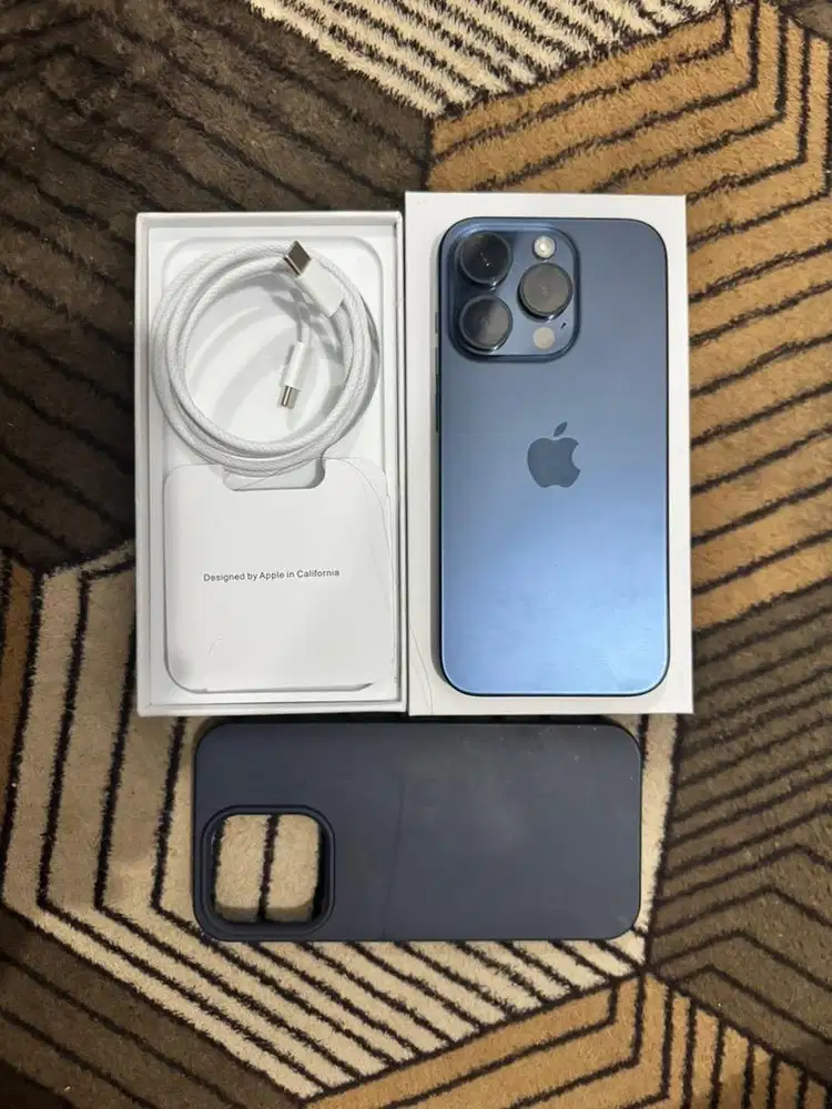 iPhone 15 Pro 256GB ex inter ( like new )