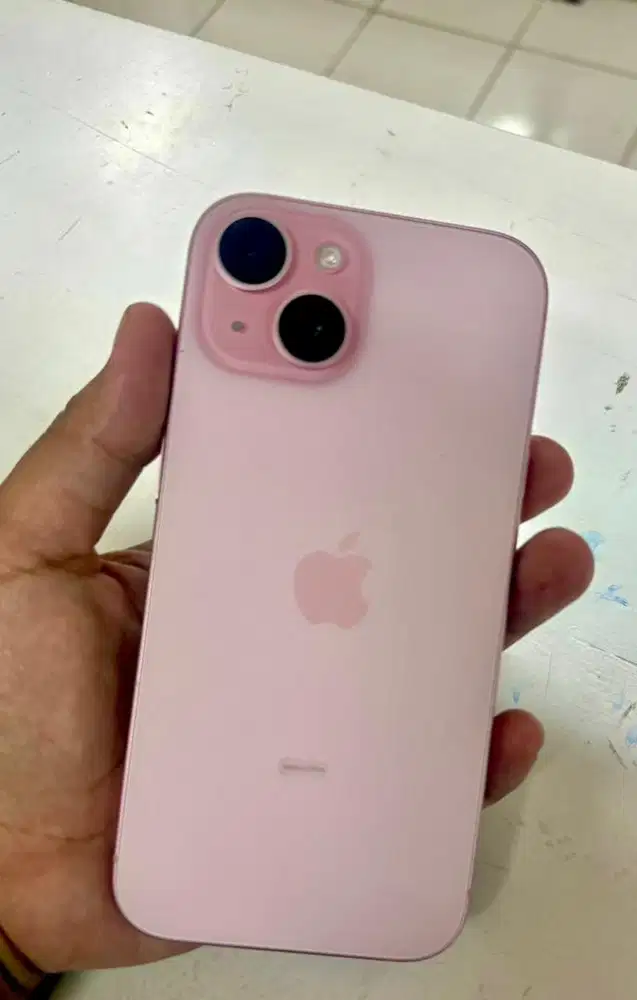 iPhone 15 256GB pink