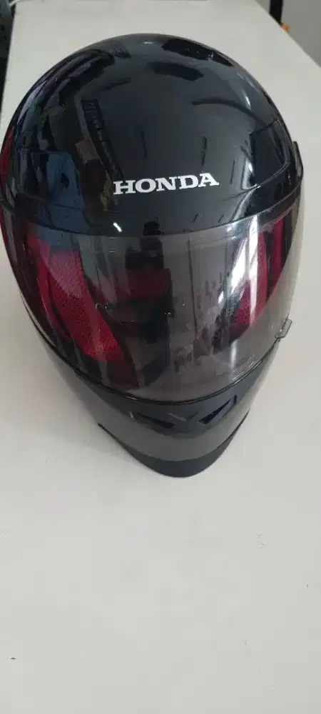 Helm CBR warna hitam full face bersih