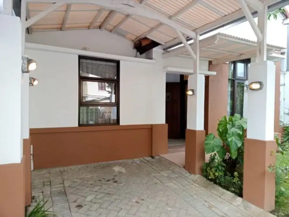 Disewakan RUMAH FULL FURNISH Taman Puspa Raya SANGAT DEKAT FRESH MARKET, Citraland, Surabaya Barat