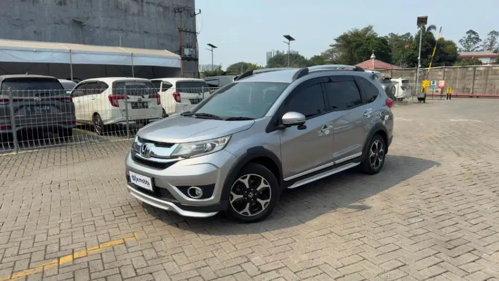 LOW DP Honda BR-V 1.5 Prestige Bensin-AT 2017 SZA