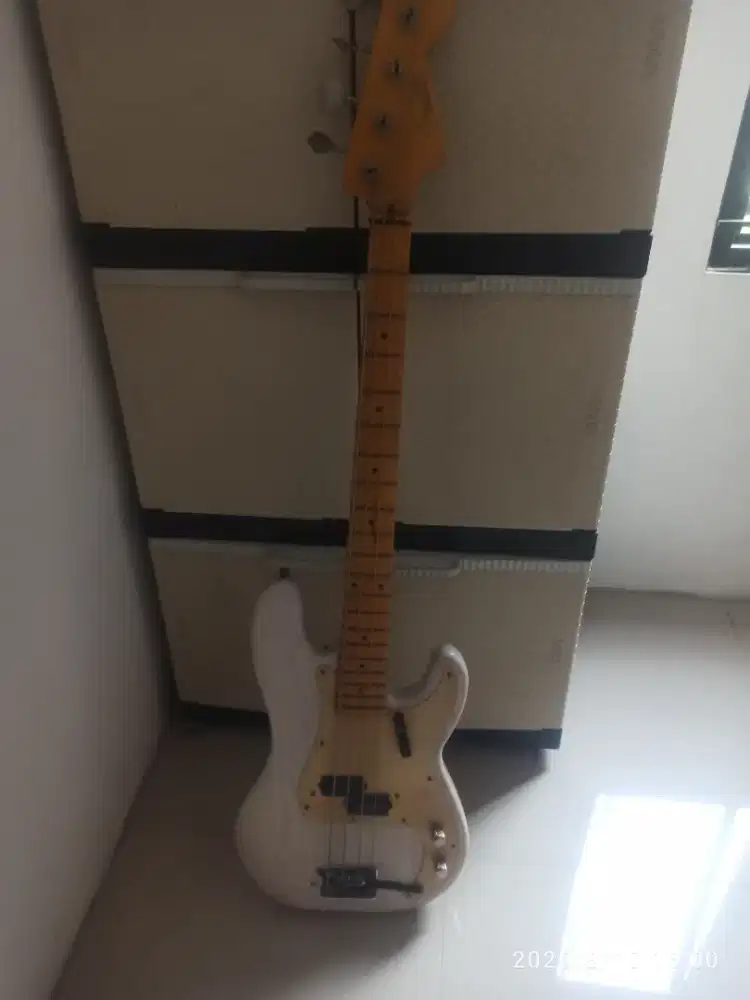 Gitar bass second