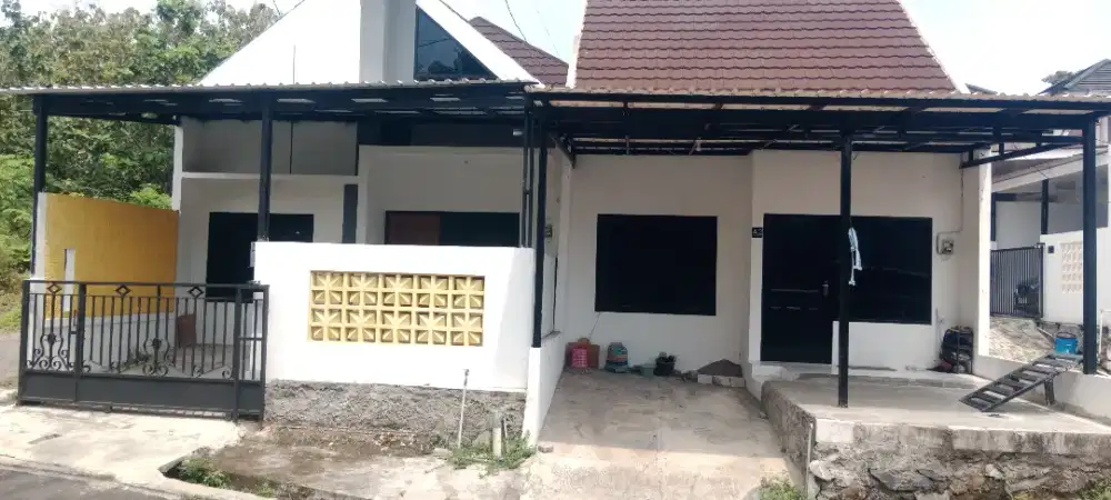 Rumah baru strategis siap huni dekat unimus