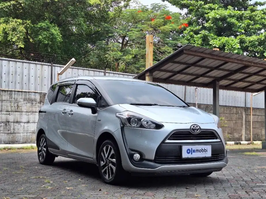 Toyota Sienta 1.5 V Bensin-AT 2017