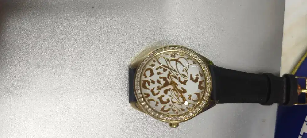jam scond guass cewek