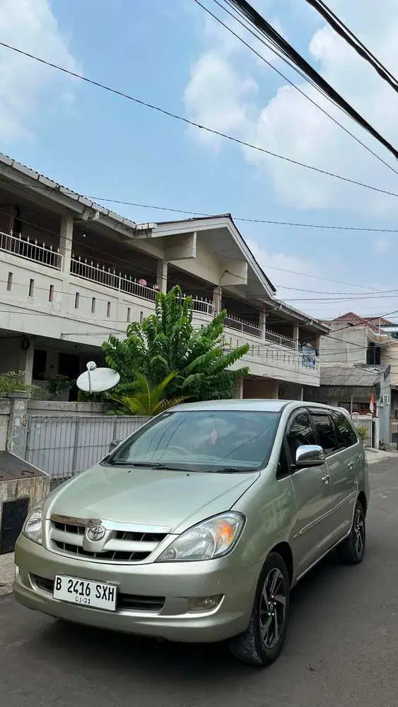 Toyota Kijang Innova 2006 Bensin